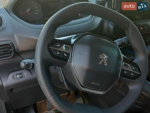 Білий Пежо Rifter, об'ємом двигуна 1.5 л та пробігом 17 тис. км за 19200 $, фото 9 на Automoto.ua