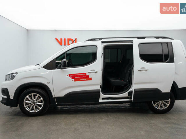 Белый Пежо Rifter, объемом двигателя 1.5 л и пробегом 34 тыс. км за 25835 $, фото 17 на Automoto.ua