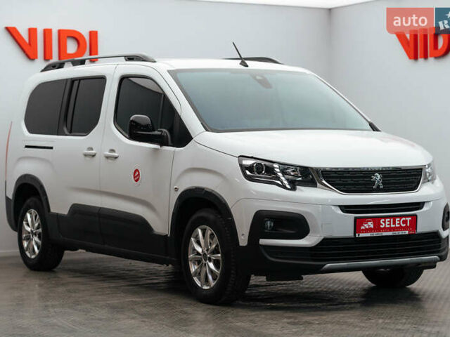 Белый Пежо Rifter, объемом двигателя 1.5 л и пробегом 34 тыс. км за 25835 $, фото 1 на Automoto.ua