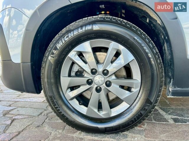 Белый Пежо Rifter, объемом двигателя 1.5 л и пробегом 2 тыс. км за 23999 $, фото 43 на Automoto.ua