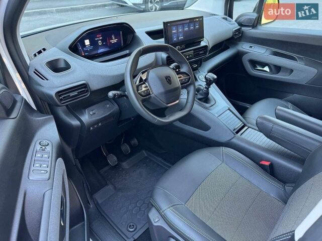 Белый Пежо Rifter, объемом двигателя 1.5 л и пробегом 15 тыс. км за 24999 $, фото 13 на Automoto.ua