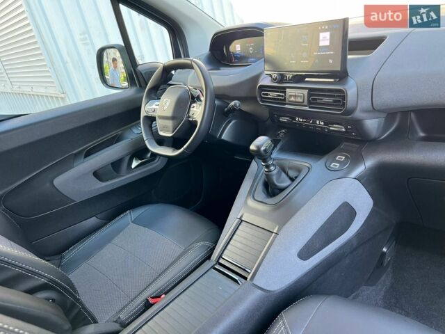 Белый Пежо Rifter, объемом двигателя 1.5 л и пробегом 15 тыс. км за 24999 $, фото 32 на Automoto.ua