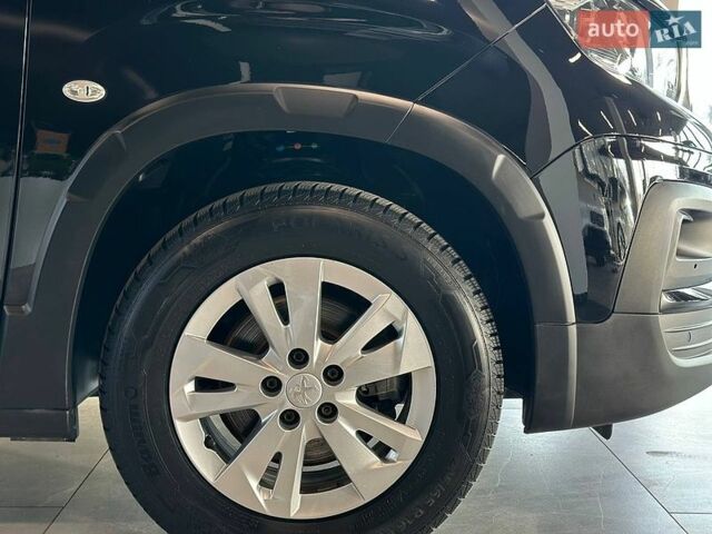 Чорний Пежо Rifter, об'ємом двигуна 1.5 л та пробігом 122 тис. км за 20900 $, фото 4 на Automoto.ua