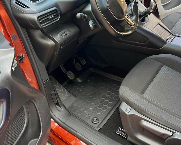 Коричневый Пежо Rifter, объемом двигателя 1.56 л и пробегом 115 тыс. км за 24500 $, фото 21 на Automoto.ua