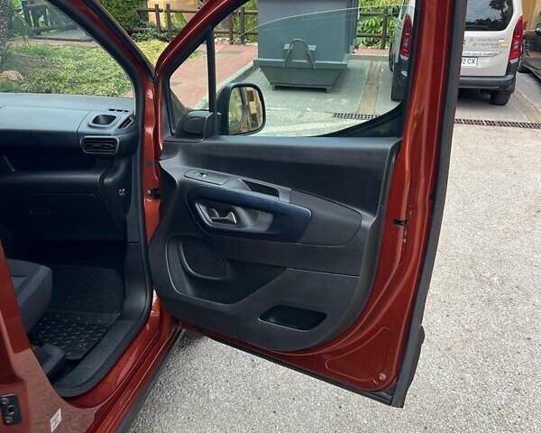 Коричневый Пежо Rifter, объемом двигателя 1.56 л и пробегом 115 тыс. км за 24500 $, фото 19 на Automoto.ua