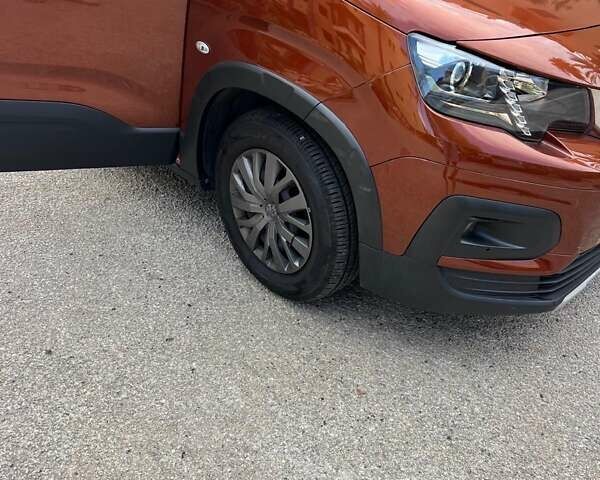 Коричневый Пежо Rifter, объемом двигателя 1.56 л и пробегом 115 тыс. км за 24500 $, фото 1 на Automoto.ua