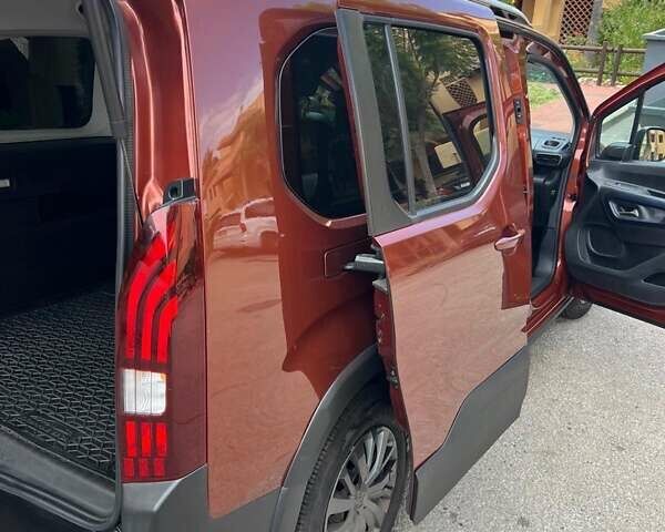 Коричневый Пежо Rifter, объемом двигателя 1.56 л и пробегом 115 тыс. км за 24500 $, фото 7 на Automoto.ua