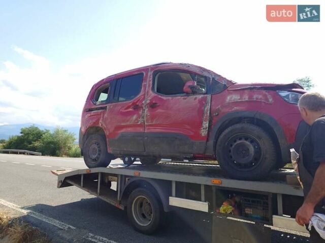 Червоний Пежо Rifter, об'ємом двигуна 1.56 л та пробігом 56 тис. км за 199 $, фото 2 на Automoto.ua