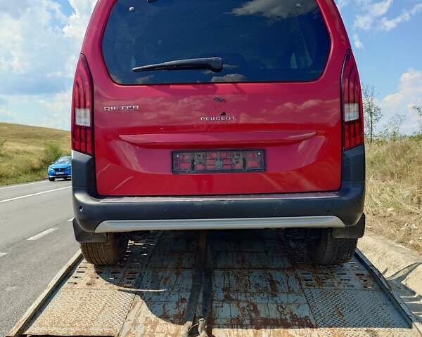 Червоний Пежо Rifter, об'ємом двигуна 1.56 л та пробігом 56 тис. км за 199 $, фото 3 на Automoto.ua