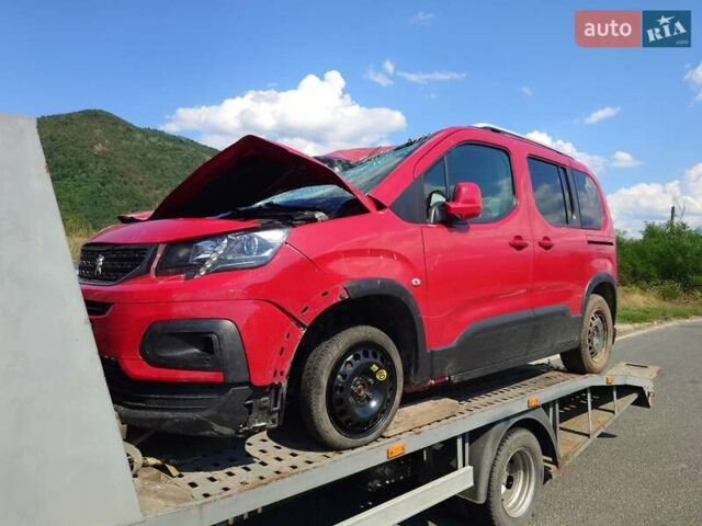 Червоний Пежо Rifter, об'ємом двигуна 1.56 л та пробігом 56 тис. км за 199 $, фото 5 на Automoto.ua