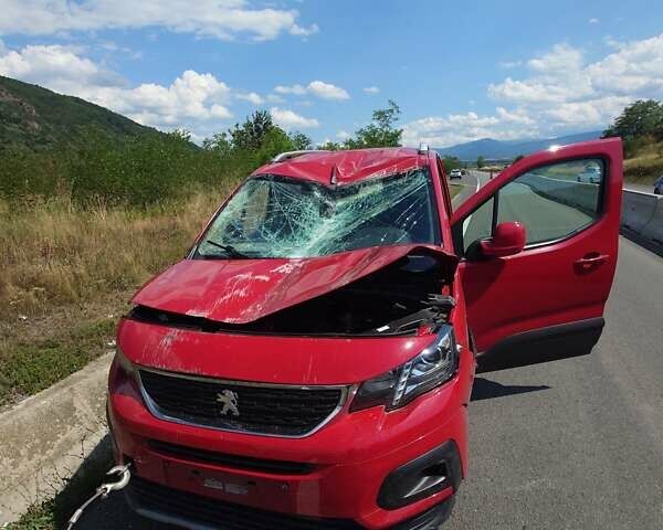 Червоний Пежо Rifter, об'ємом двигуна 1.56 л та пробігом 56 тис. км за 199 $, фото 7 на Automoto.ua