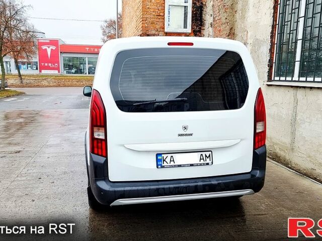 Пежо Rifter, об'ємом двигуна 1.6 л та пробігом 166 тис. км за 15990 $, фото 2 на Automoto.ua