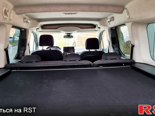 Пежо Rifter, объемом двигателя 1.6 л и пробегом 160 тыс. км за 18000 $, фото 11 на Automoto.ua