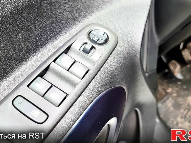 Пежо Rifter, объемом двигателя 1.6 л и пробегом 160 тыс. км за 18000 $, фото 7 на Automoto.ua