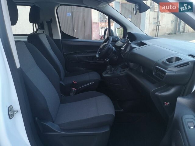Пежо Rifter, об'ємом двигуна 1.5 л та пробігом 203 тис. км за 14699 $, фото 22 на Automoto.ua