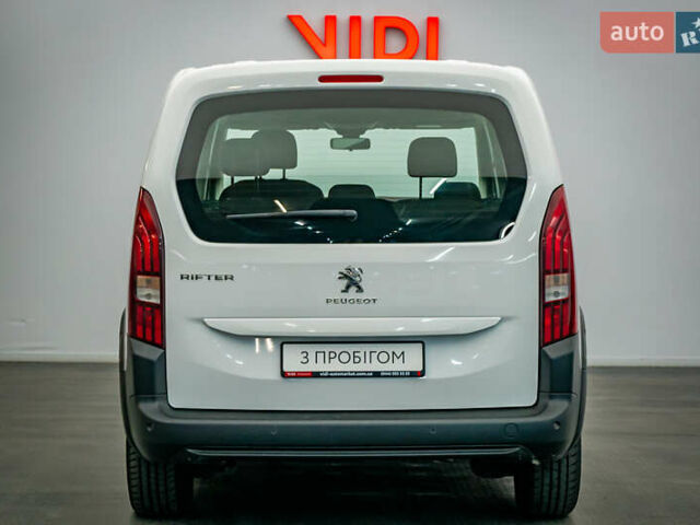 Пежо Rifter, об'ємом двигуна 1.6 л та пробігом 112 тис. км за 14928 $, фото 5 на Automoto.ua