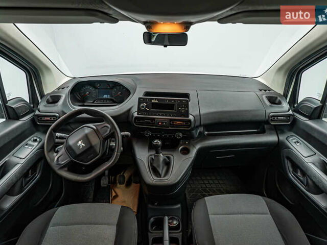 Пежо Rifter, об'ємом двигуна 1.6 л та пробігом 112 тис. км за 14928 $, фото 8 на Automoto.ua