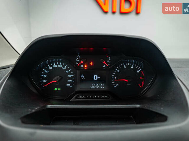 Пежо Rifter, объемом двигателя 1.6 л и пробегом 100 тыс. км за 15458 $, фото 8 на Automoto.ua