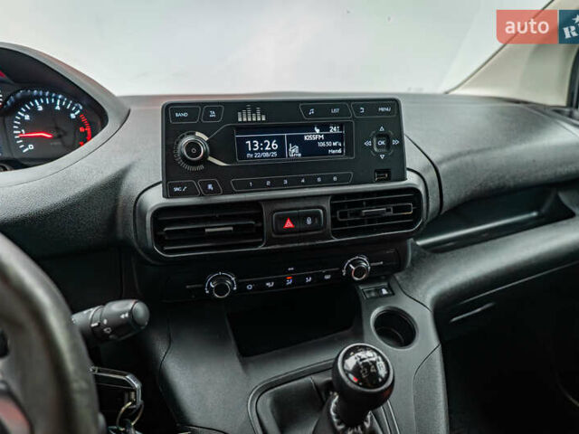 Пежо Rifter, объемом двигателя 1.6 л и пробегом 139 тыс. км за 14737 $, фото 12 на Automoto.ua