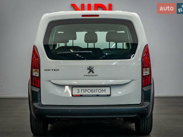 Пежо Rifter, об'ємом двигуна 1.6 л та пробігом 112 тис. км за 14928 $, фото 5 на Automoto.ua