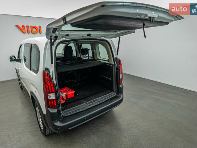 Пежо Rifter, об'ємом двигуна 1.6 л та пробігом 112 тис. км за 14928 $, фото 6 на Automoto.ua