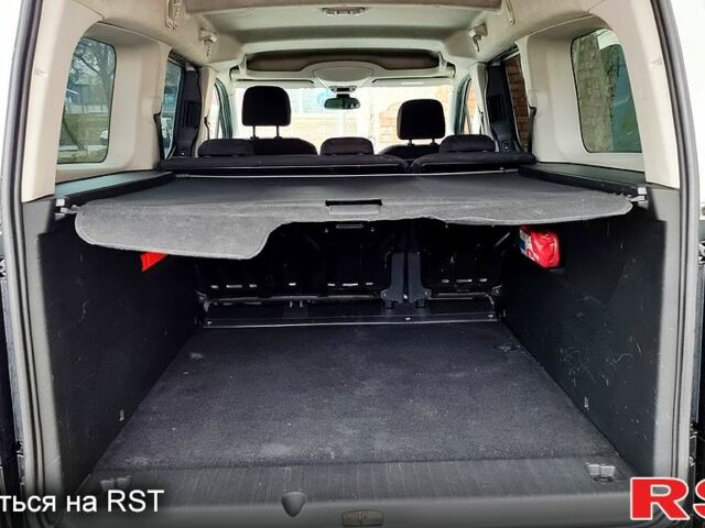 Пежо Rifter, объемом двигателя 1.6 л и пробегом 168 тыс. км за 15000 $, фото 11 на Automoto.ua