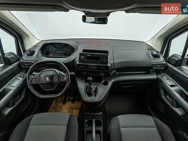 Пежо Rifter, об'ємом двигуна 1.6 л та пробігом 145 тис. км за 14218 $, фото 7 на Automoto.ua