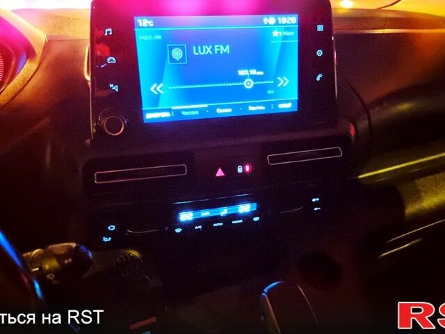 Пежо Rifter, объемом двигателя 1.6 л и пробегом 168 тыс. км за 15000 $, фото 7 на Automoto.ua