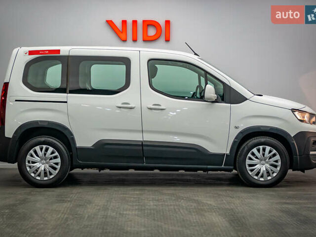 Пежо Rifter, объемом двигателя 1.6 л и пробегом 203 тыс. км за 12987 $, фото 7 на Automoto.ua