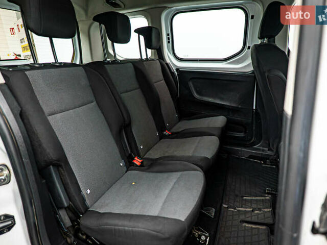 Пежо Rifter, объемом двигателя 1.6 л и пробегом 203 тыс. км за 12987 $, фото 8 на Automoto.ua