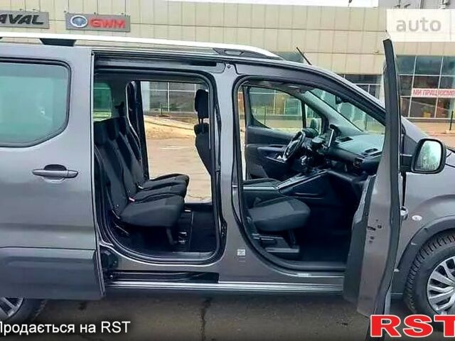 Пежо Rifter, об'ємом двигуна 1.6 л та пробігом 77 тис. км за 21800 $, фото 6 на Automoto.ua