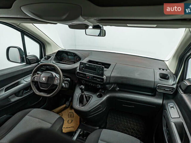 Пежо Rifter, об'ємом двигуна 1.6 л та пробігом 129 тис. км за 14878 $, фото 6 на Automoto.ua