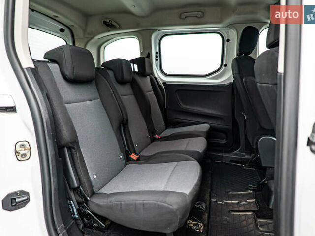 Пежо Rifter, объемом двигателя 1.6 л и пробегом 139 тыс. км за 14737 $, фото 13 на Automoto.ua