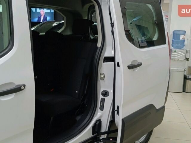 Пежо Rifter, объемом двигателя 1.5 л и пробегом 0 тыс. км за 25792 $, фото 8 на Automoto.ua