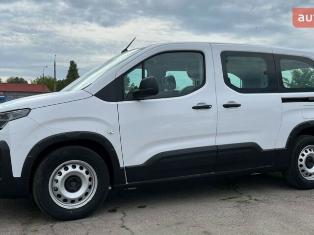 Пежо Rifter, объемом двигателя 1.5 л и пробегом 0 тыс. км за 25706 $, фото 1 на Automoto.ua