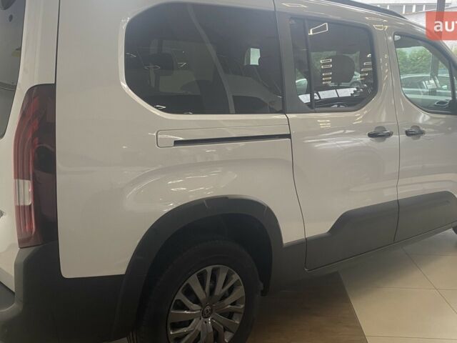 Пежо Rifter, объемом двигателя 1.5 л и пробегом 0 тыс. км за 29138 $, фото 3 на Automoto.ua