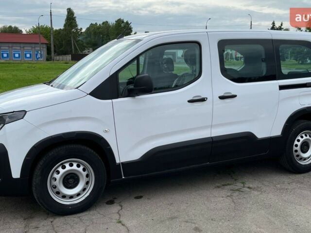 Пежо Rifter, объемом двигателя 1.5 л и пробегом 0 тыс. км за 25706 $, фото 2 на Automoto.ua