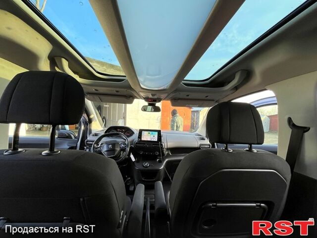 Серый Пежо Rifter, объемом двигателя 1.5 л и пробегом 56 тыс. км за 18800 $, фото 9 на Automoto.ua