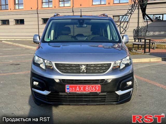 Серый Пежо Rifter, объемом двигателя 1.5 л и пробегом 56 тыс. км за 18800 $, фото 3 на Automoto.ua