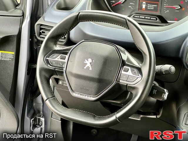 Серый Пежо Rifter, объемом двигателя 1.6 л и пробегом 71 тыс. км за 14800 $, фото 10 на Automoto.ua