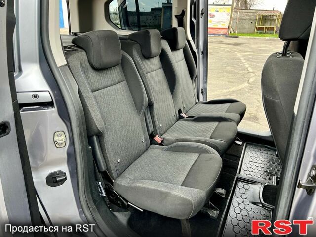 Серый Пежо Rifter, объемом двигателя 1.6 л и пробегом 71 тыс. км за 14800 $, фото 7 на Automoto.ua