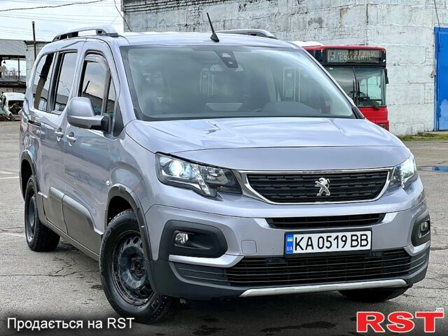 Серый Пежо Rifter, объемом двигателя 1.6 л и пробегом 71 тыс. км за 14800 $, фото 1 на Automoto.ua