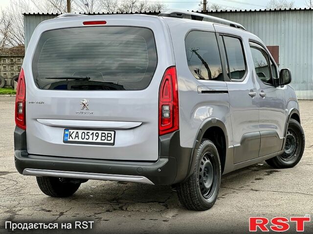 Серый Пежо Rifter, объемом двигателя 1.6 л и пробегом 71 тыс. км за 14800 $, фото 3 на Automoto.ua