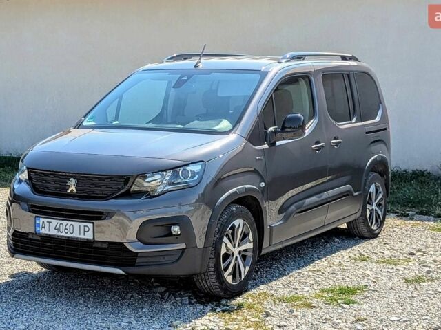 Серый Пежо Rifter, объемом двигателя 1.5 л и пробегом 197 тыс. км за 16200 $, фото 5 на Automoto.ua