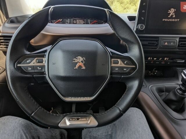 Сірий Пежо Rifter, об'ємом двигуна 1.5 л та пробігом 198 тис. км за 15600 $, фото 14 на Automoto.ua