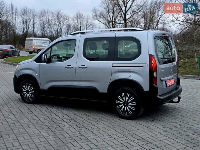 Серый Пежо Rifter, объемом двигателя 1.5 л и пробегом 196 тыс. км за 14300 $, фото 9 на Automoto.ua