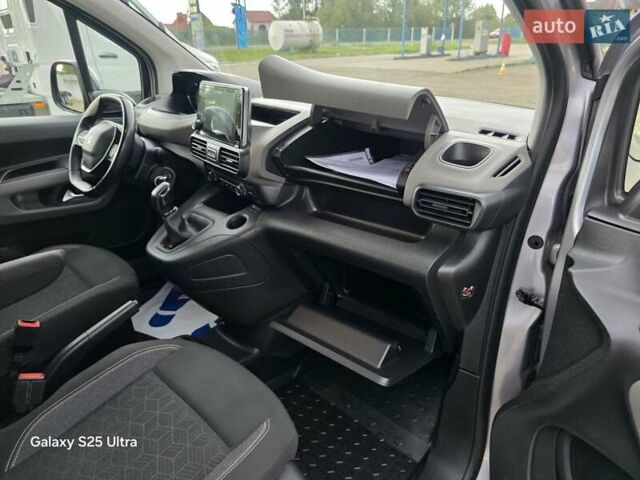 Сірий Пежо Rifter, об'ємом двигуна 1.5 л та пробігом 195 тис. км за 14500 $, фото 28 на Automoto.ua