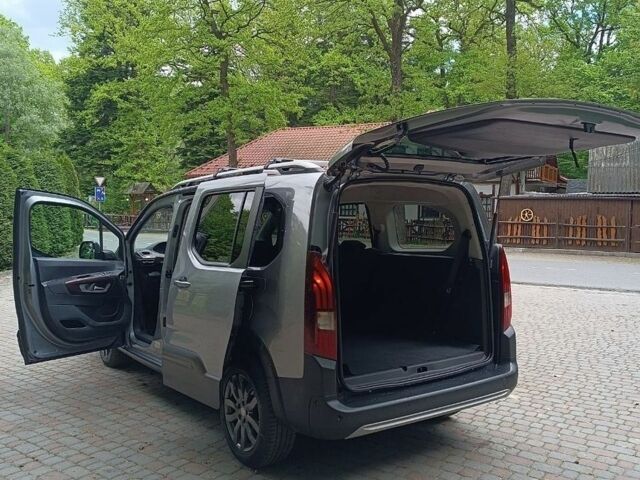 Серый Пежо Rifter, объемом двигателя 1.5 л и пробегом 76 тыс. км за 23284 $, фото 9 на Automoto.ua