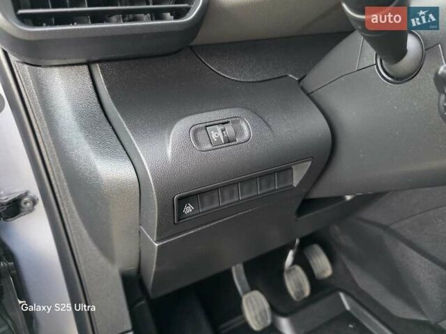 Сірий Пежо Rifter, об'ємом двигуна 1.5 л та пробігом 195 тис. км за 14500 $, фото 24 на Automoto.ua