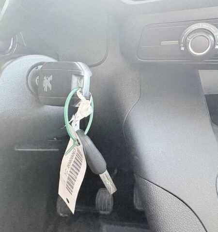 Серый Пежо Rifter, объемом двигателя 1.6 л и пробегом 230 тыс. км за 13800 $, фото 11 на Automoto.ua